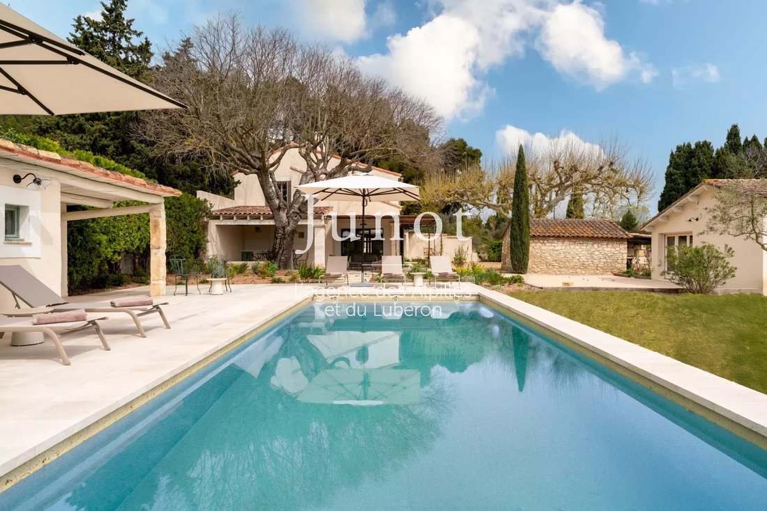 Country House in Paradou, Provence-Alpes-Côte d'Azur, France 1 - 15573981