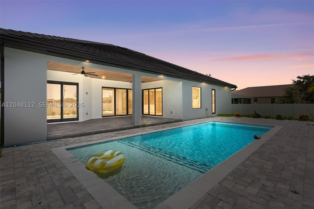 House in Cape Coral, Florida, United States 3 - 18524697