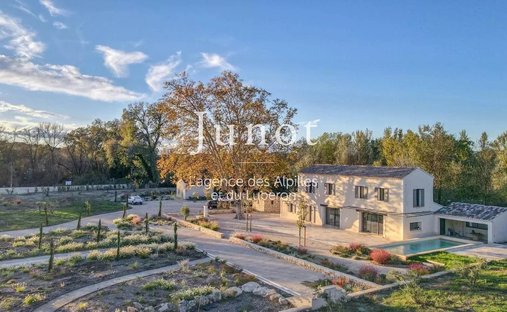 Country House in Maussane-les-Alpilles, Provence-Alpes-Côte d'Azur, France 1