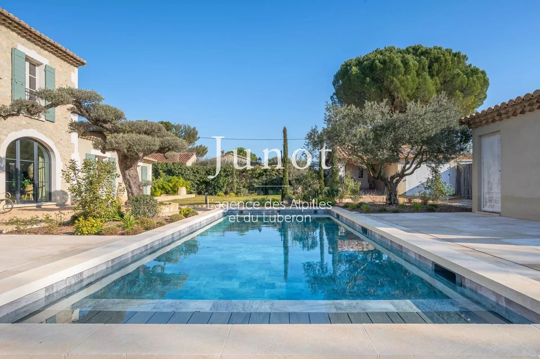 Country House in Saint-Rémy-de-Provence, Provence-Alpes-Côte d'Azur, France 4 - 14899512