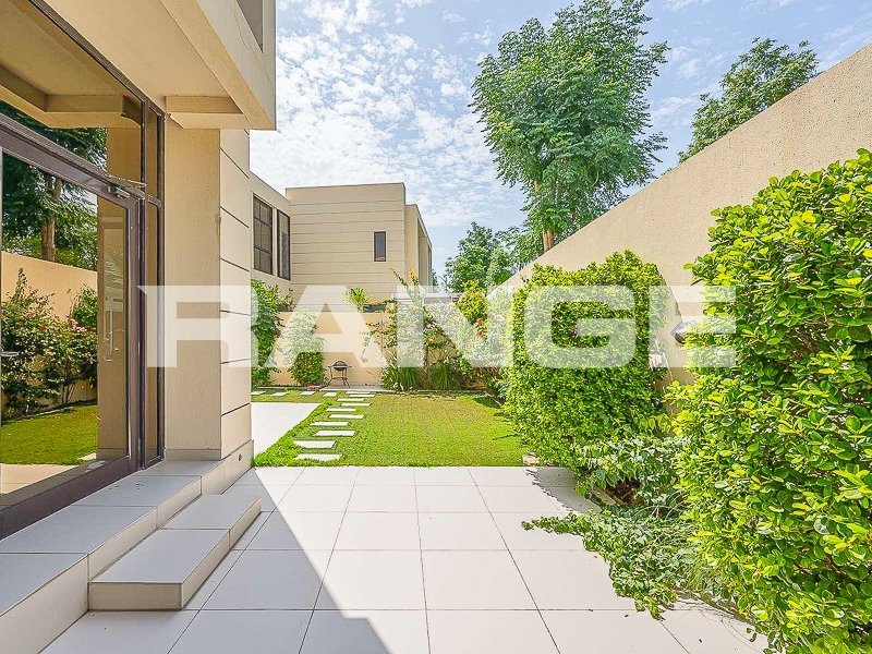 Townhouse in Damac Hills, Dubai, United Arab Emirates 3 - 18524639