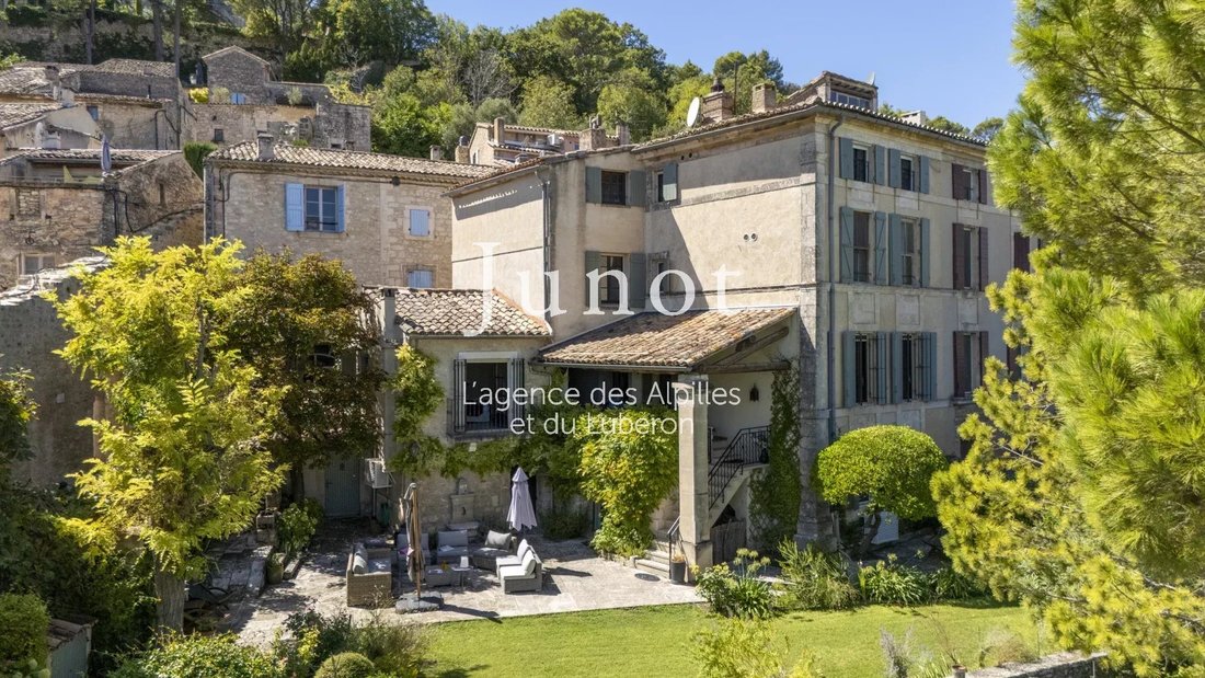 House in Lacoste, Provence-Alpes-Côte d'Azur, France 1 - 16263803