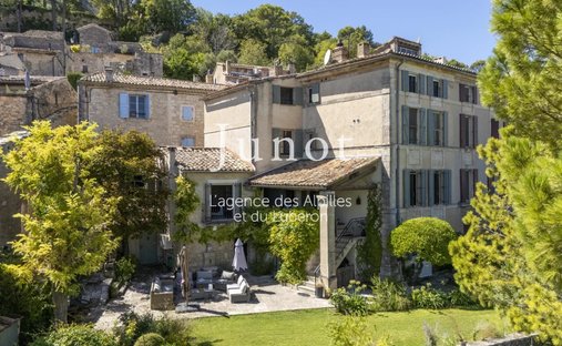 House in Lacoste, Provence-Alpes-Côte d'Azur, France 1