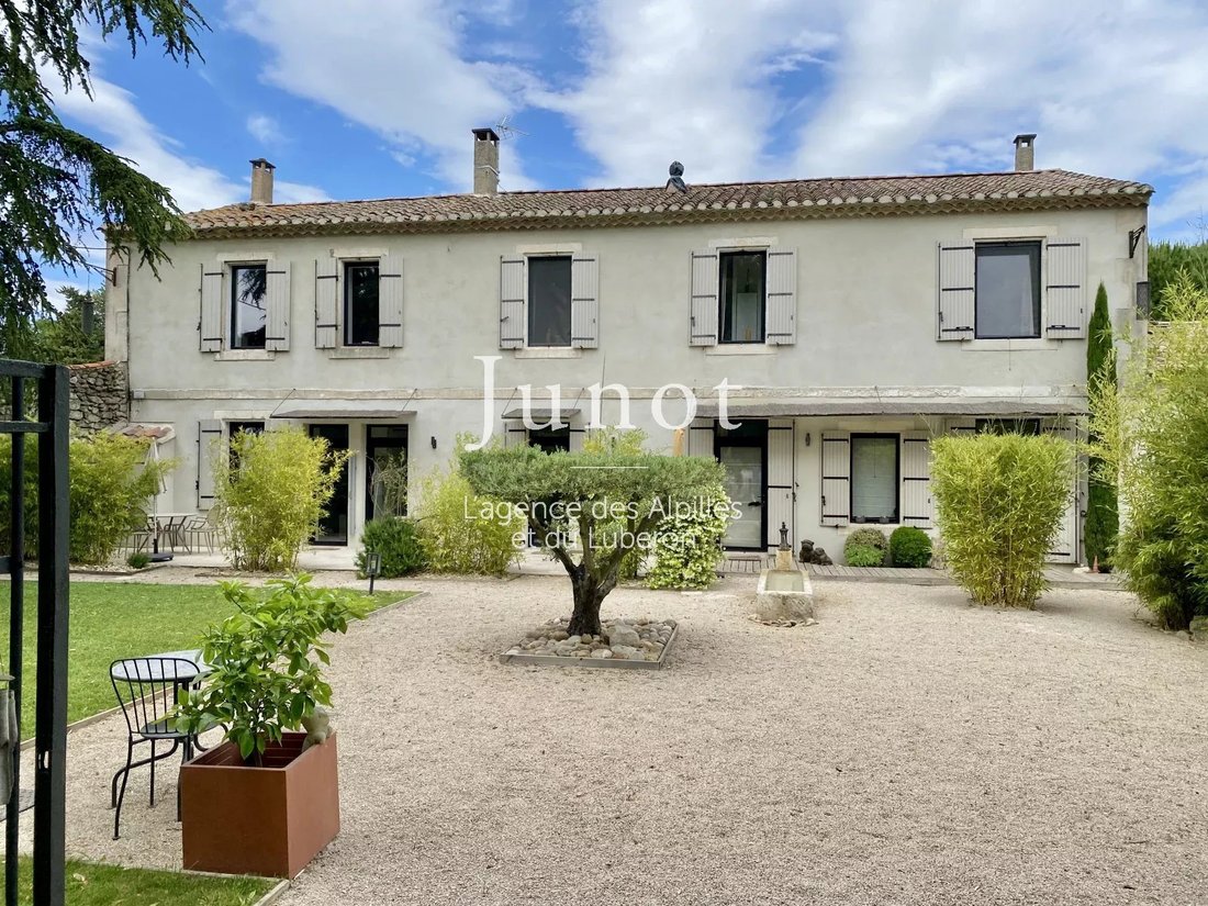 Country House in Saint-Rémy-de-Provence, Provence-Alpes-Côte d'Azur, France 4 - 15301720