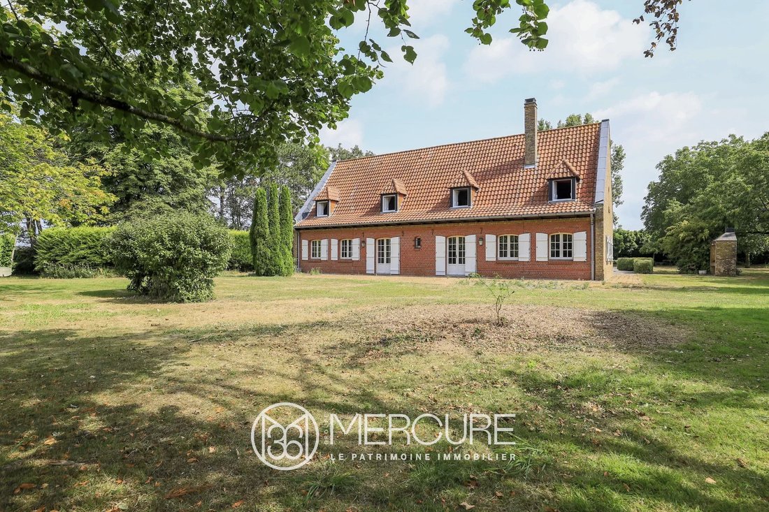 Townhouse in Coudekerque-Village, Teteghem-Coudekerque-Village, France 2 - 18249066