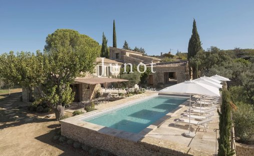 Country House in Gordes, Provence-Alpes-Côte d'Azur, France 1