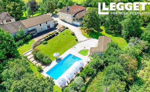 House in Bourg-de-Visa, Occitania, France 1