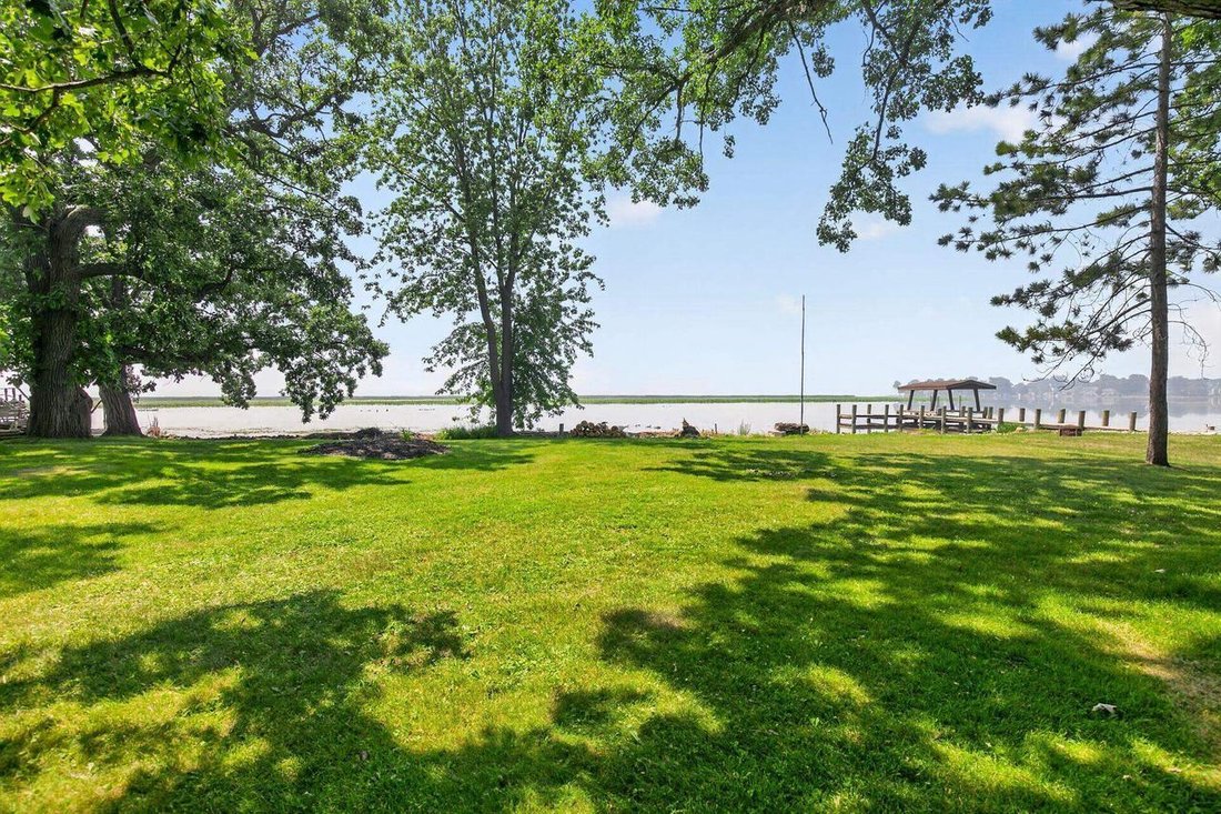 House in Oshkosh, Wisconsin, United States 3 - 18524040