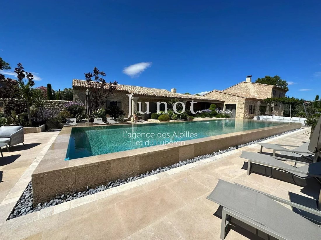 Country House in Saint-Rémy-de-Provence, Provence-Alpes-Côte d'Azur, France 1 - 12747254