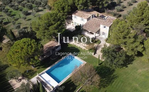 Country House in Maussane-les-Alpilles, Provence-Alpes-Côte d'Azur, France 1