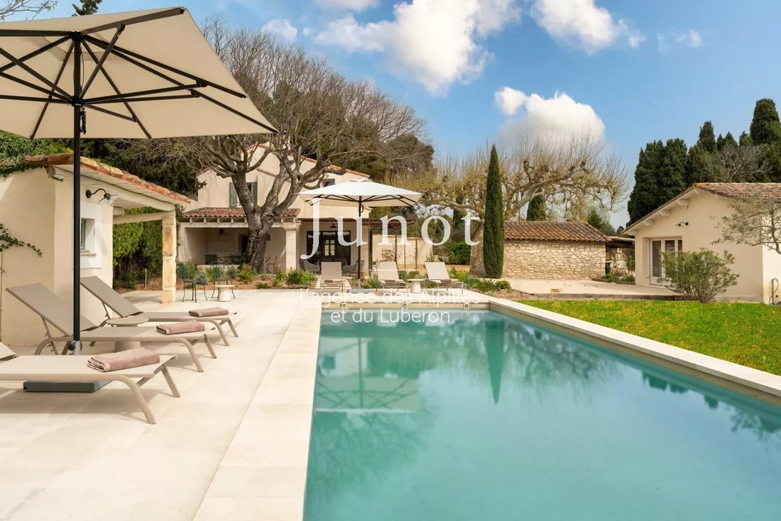 Country House in Paradou, Provence-Alpes-Côte d'Azur, France 3 - 15573981