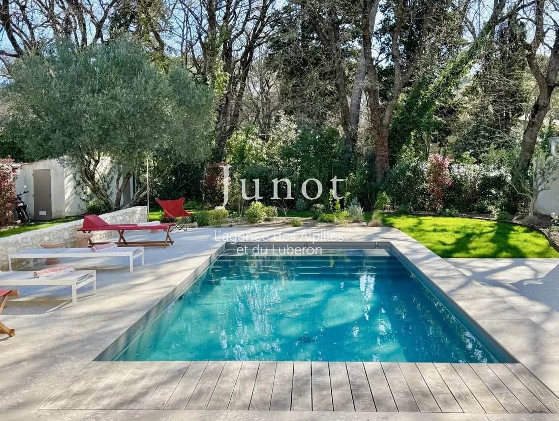 Villa in Saint-Rémy-de-Provence, Provence-Alpes-Côte d'Azur, France 1 - 15425405
