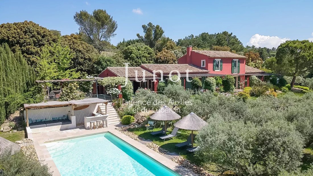 Country House in Saint-Rémy-de-Provence, Provence-Alpes-Côte d'Azur, France 1 - 15652964