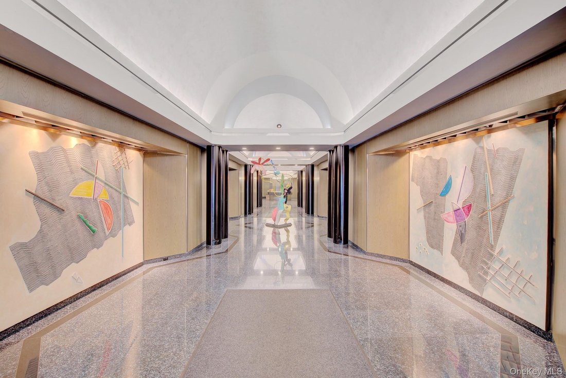 Condo in New York, New York, United States 3 - 18458678