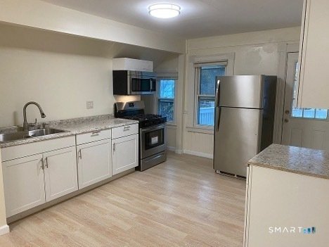 Waterbury, Connecticut, United States 5 - 18523771