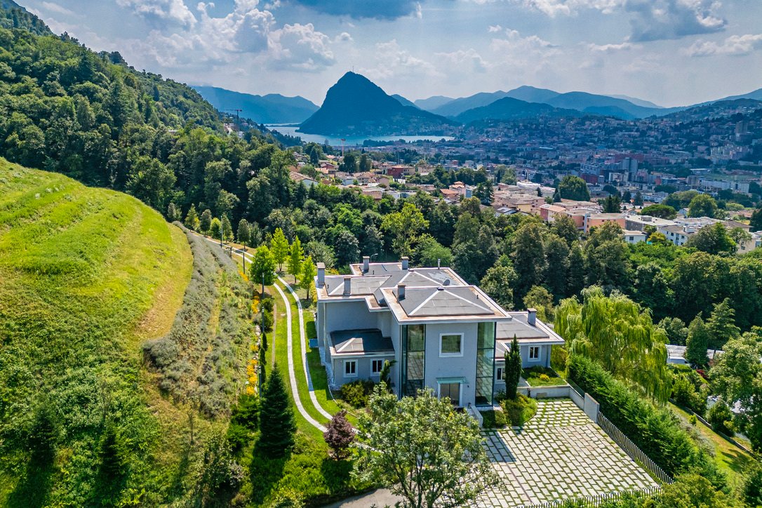 Villa in Lugano, Ticino, Switzerland 2 - 18524409