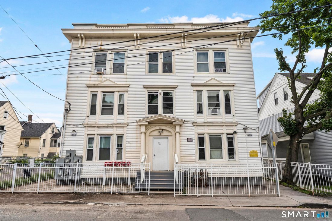 Waterbury, Connecticut, United States 1 - 18523803