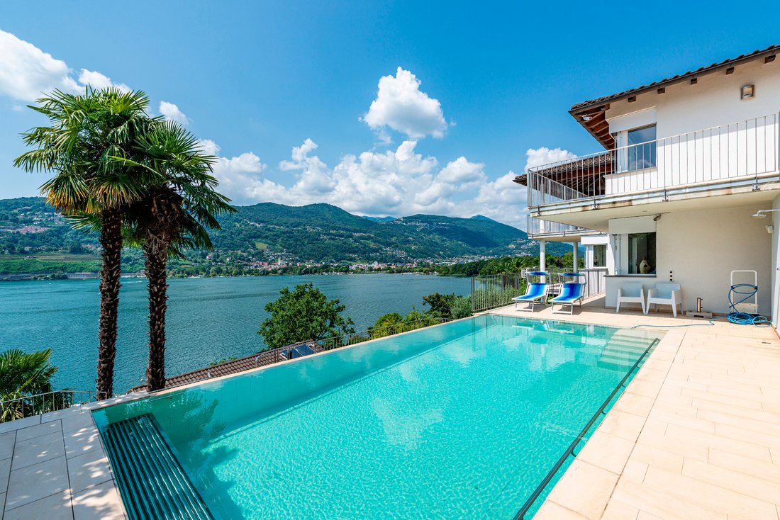 Villa in Collina d'Oro, Ticino, Switzerland 2 - 18524402