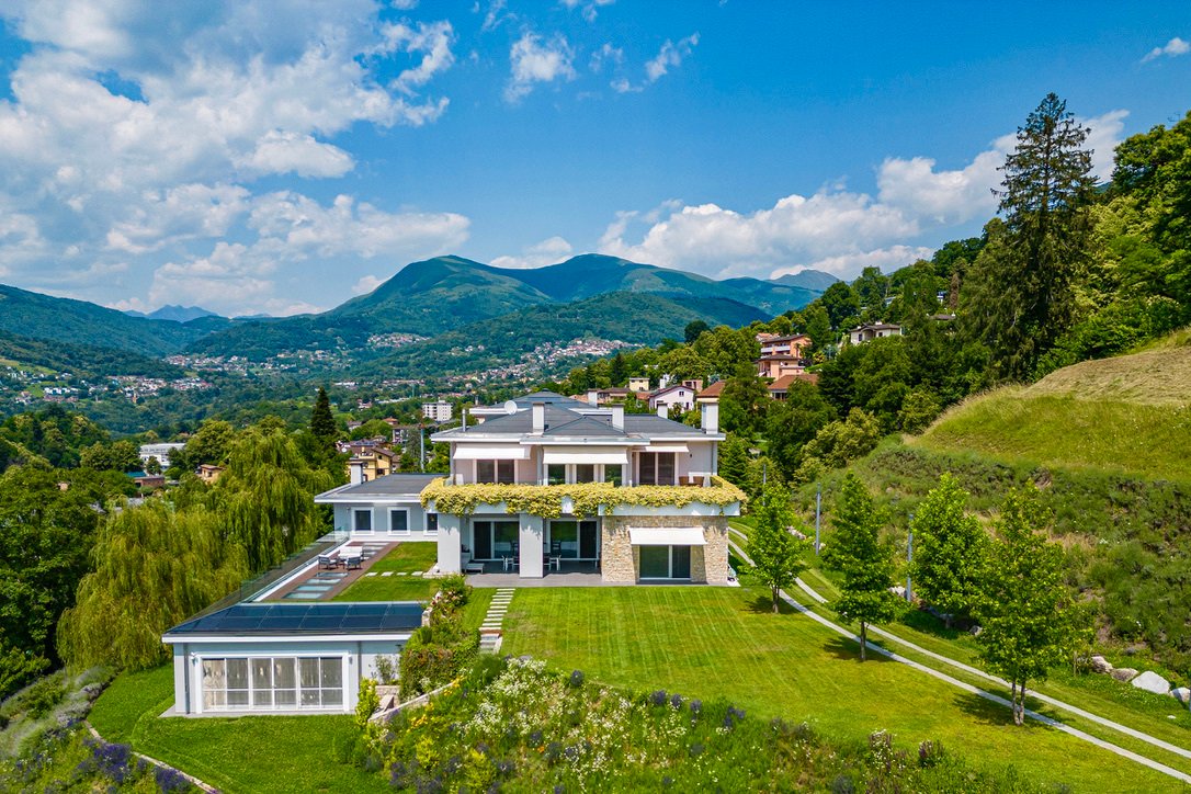 Villa in Lugano, Ticino, Switzerland 1 - 18524409