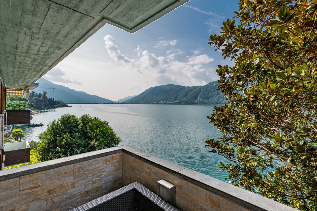 Apartment in Campione D'Italia, Switzerland 2 - 18524465
