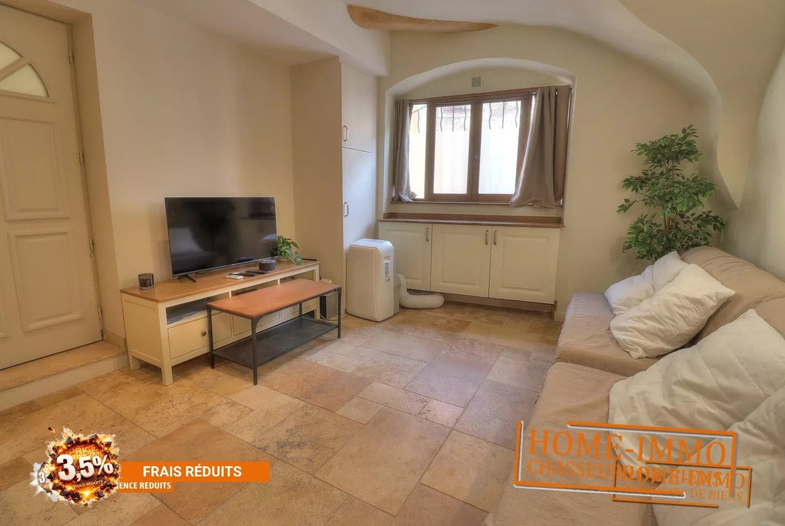 Estate in Vieille Ville, Antibes, France 1 - 18488910