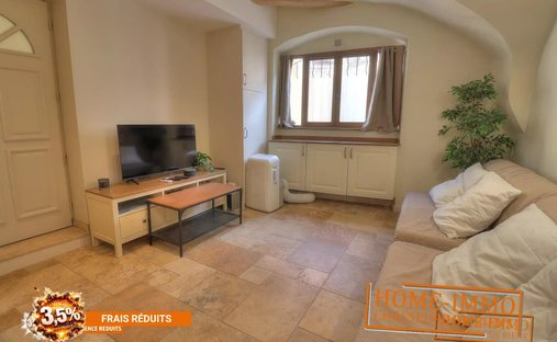 Estate in Vieille Ville, Antibes, France 1
