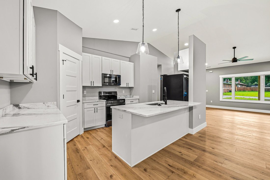 House in Hendersonville, North Carolina, United States 4 - 18524551