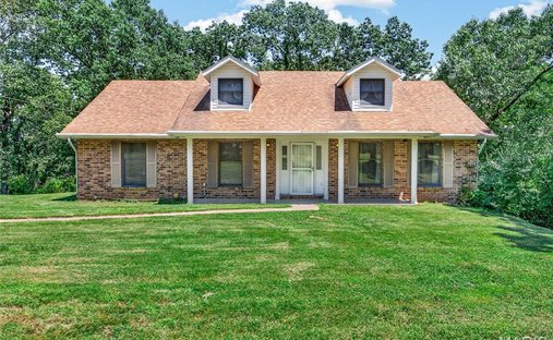House in Dixon, Missouri, United States 1