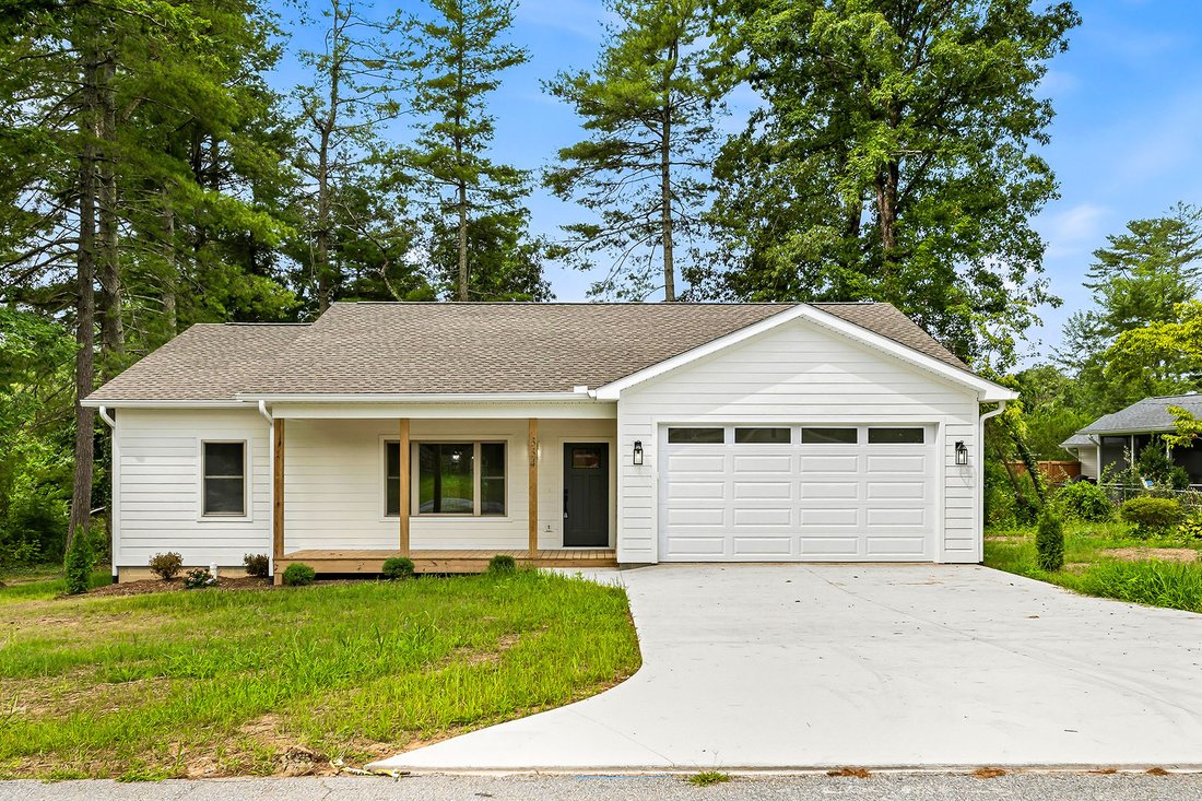 House in Hendersonville, North Carolina, United States 1 - 18524551