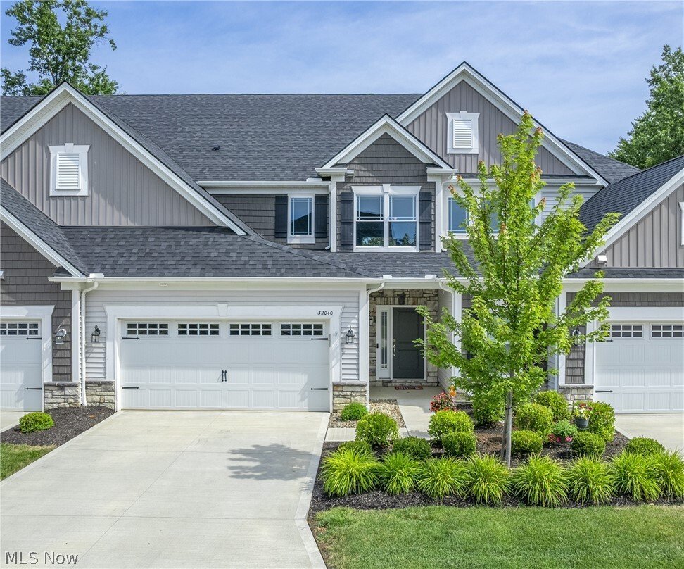 Condo in Avon Lake, Ohio, United States 1 - 18524566