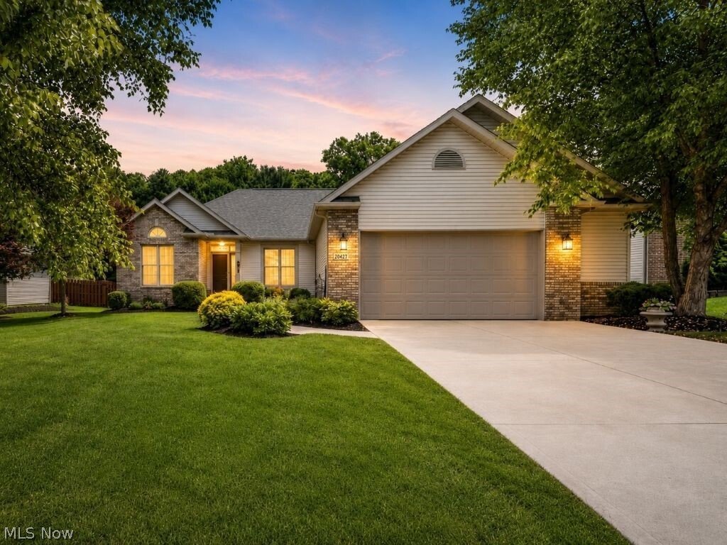 House in Strongsville, Ohio, United States 1 - 18395424