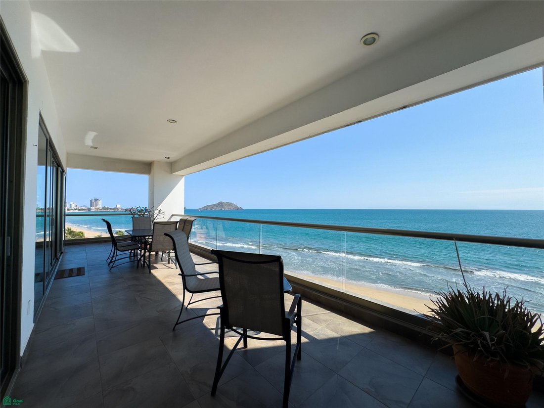 Condo in Mazatlán, Sinaloa, Mexico 1 - 18517241
