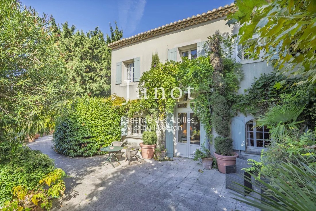 Country House in Saint-Rémy-de-Provence, Provence-Alpes-Côte d'Azur, France 2 - 16333245