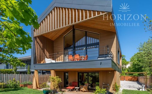 Townhouse in Cités, Thonon-les-Bains, France 1
