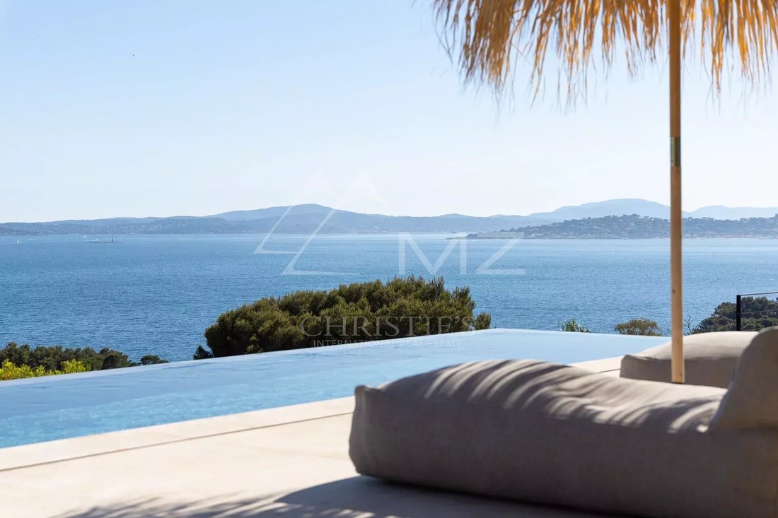 Villa in Les Issambres, Roquebrune-sur-Argens, France 5 - 16485661