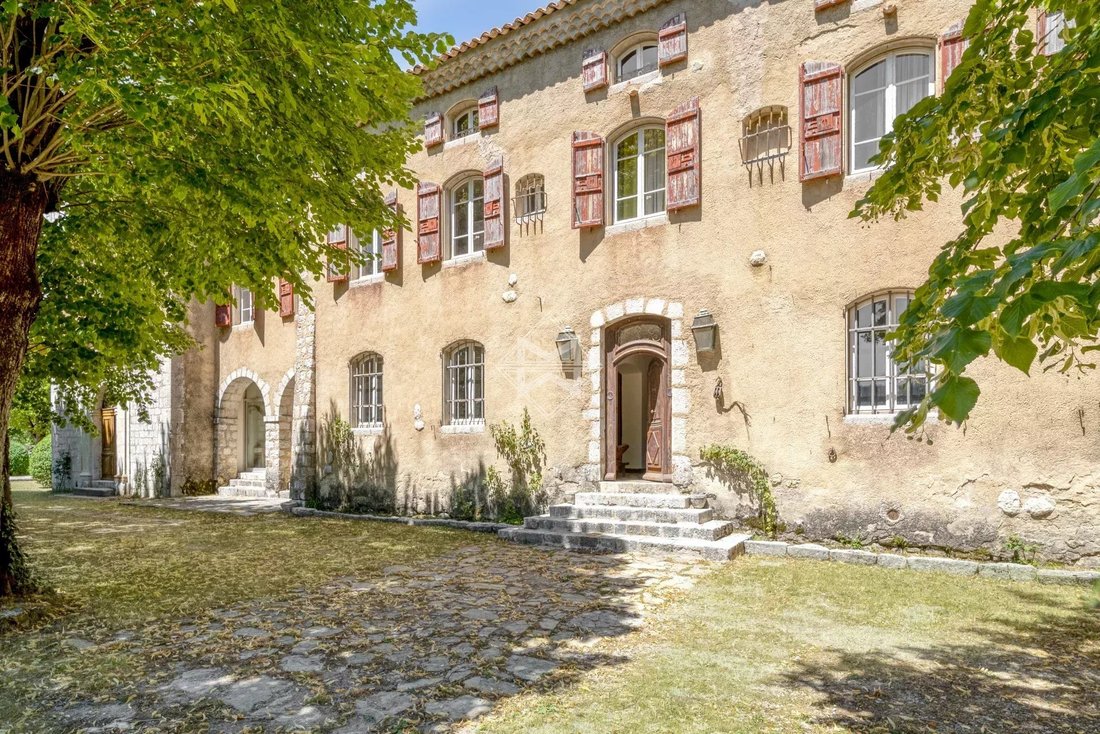 Castle in Andon, Provence-Alpes-Côte d'Azur, France 1 - 15791872