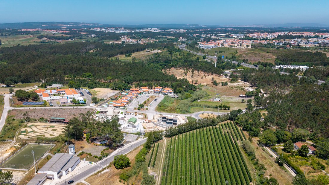 Villa in Santa Maria, Sao Pedro e Sobral da Lagoa, Leiria District, Portugal 3 - 18524953