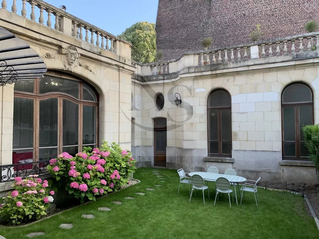 Estate in Faubourg d'Amiens, Arras, France 1 - 16062272