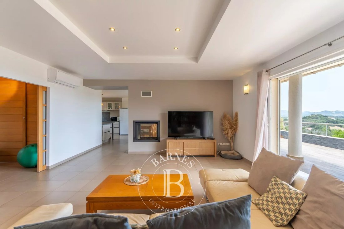 Villa in Porto-Vecchio, Corsica, France 3 - 18501200