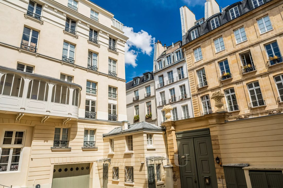 Apartment in Paris 1er Arrondissement, Paris, France 1 - 18524752