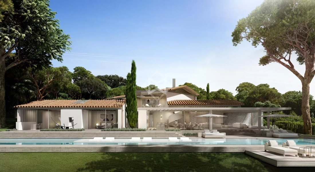 Estate in Zone Est Diffuse, Saint-Tropez, France 1 - 15260439