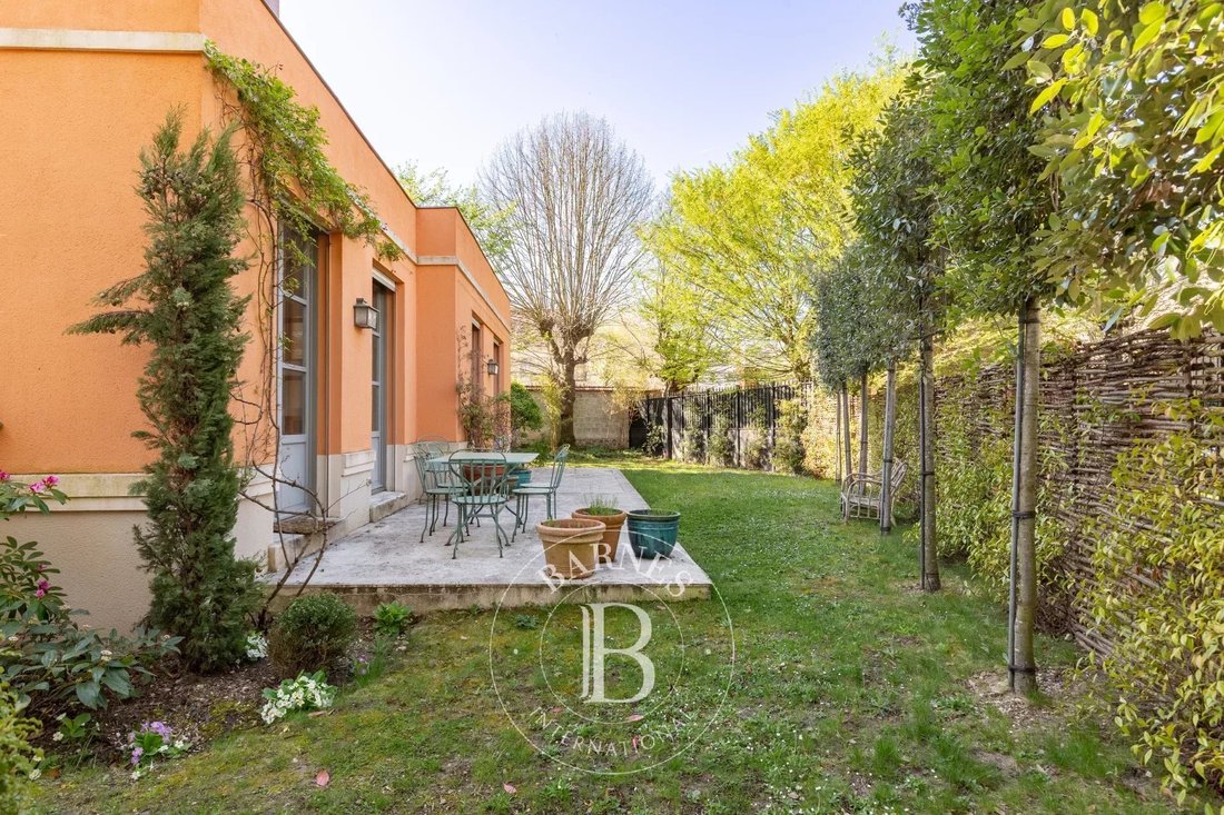 House in Saint-Germain-en-Laye, Ile-de-France, France 3 - 15431205