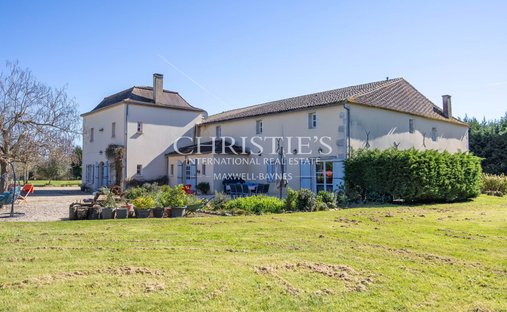 House in Duras, Nouvelle-Aquitaine, France 1