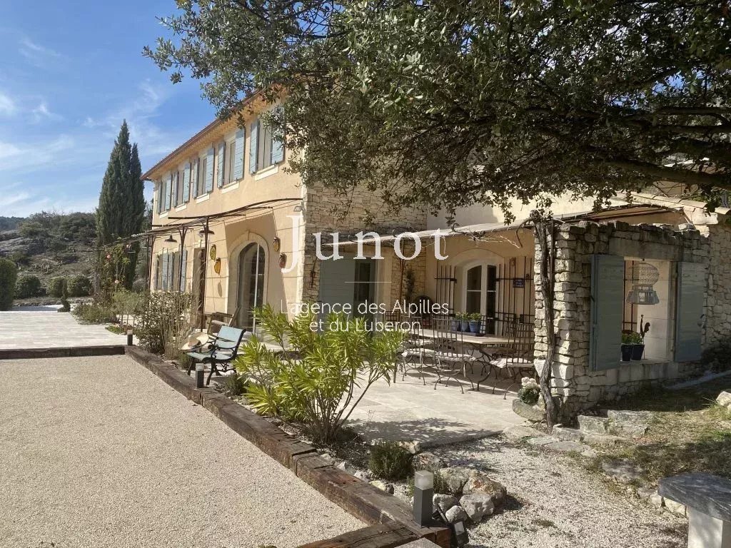 Country House in Gordes, Provence-Alpes-Côte d'Azur, France 1 - 18509733