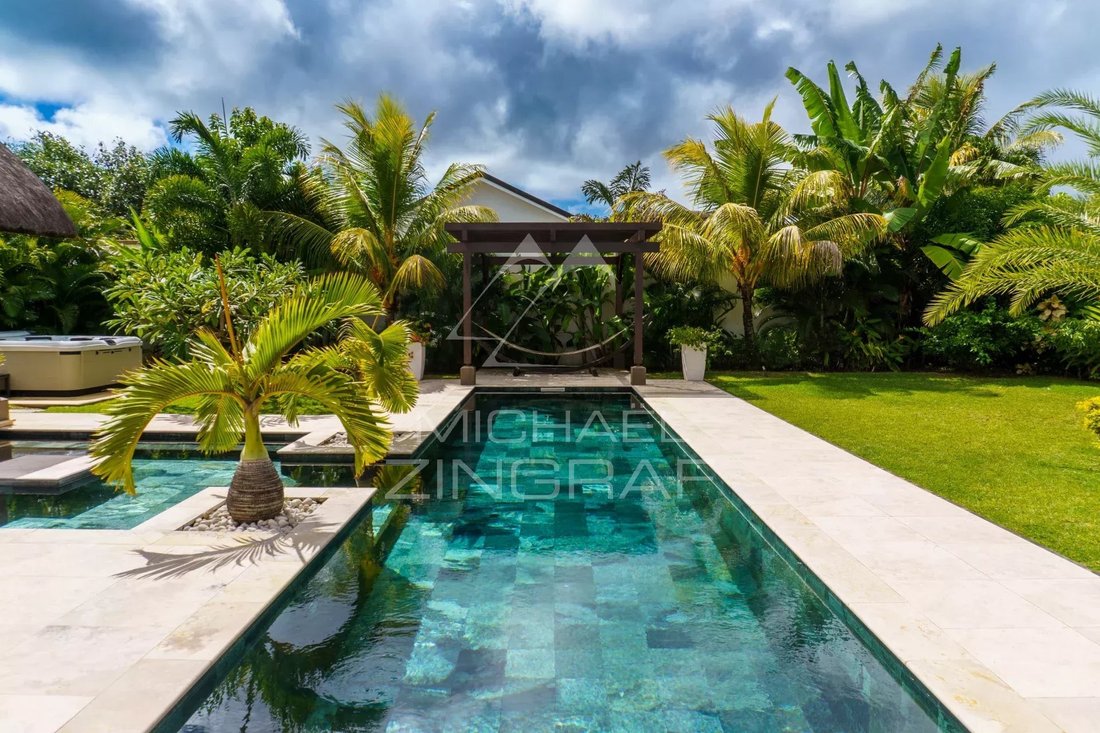 Villa in Grand Baie, Rivière du Rempart District, Mauritius 1 - 18220694