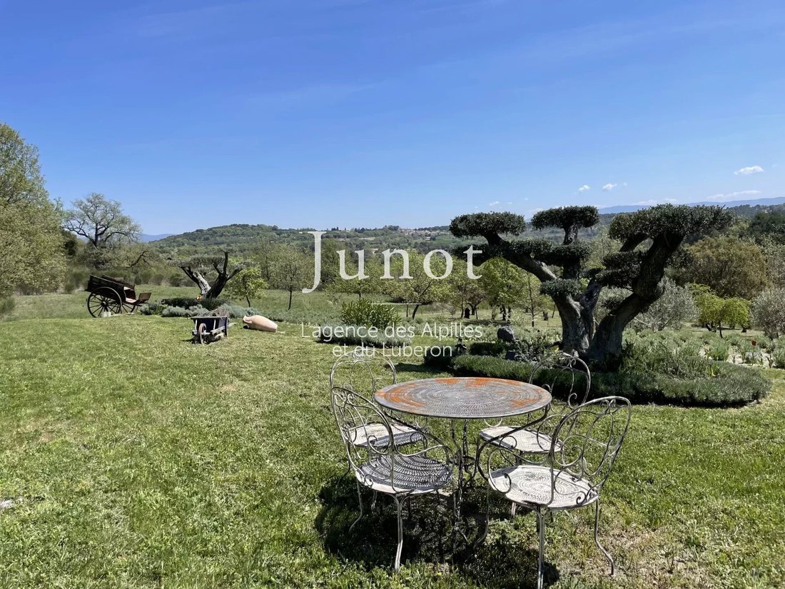 Country House in Gordes, Provence-Alpes-Côte d'Azur, France 5 - 18509733