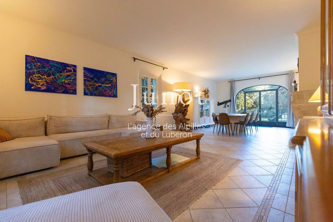 Country House in Oppède, Provence-Alpes-Côte d'Azur, France 4 - 18509695