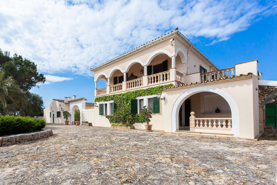 Finca in Llucmajor, Balearic Islands, Spain 2 - 17248228