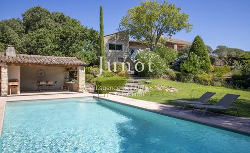 House in Gordes, Provence-Alpes-Côte d'Azur, France 1