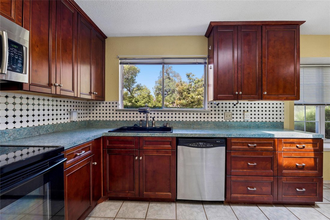 House in Buda, Texas, United States 5 - 18524962